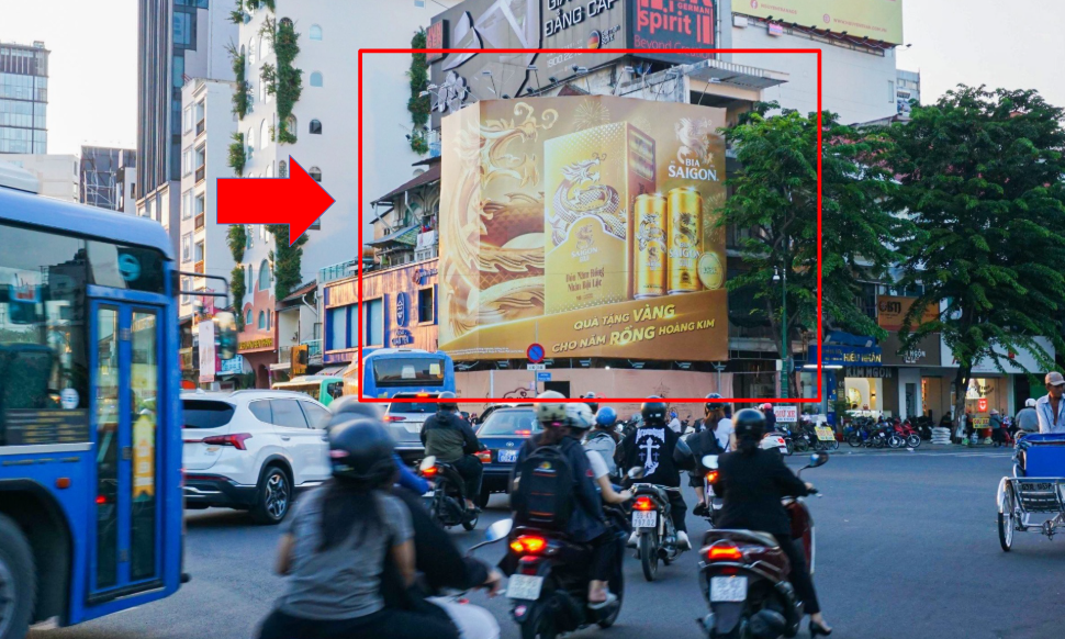 Billboard 1–3 Phan Chu Trinh, Quận 1