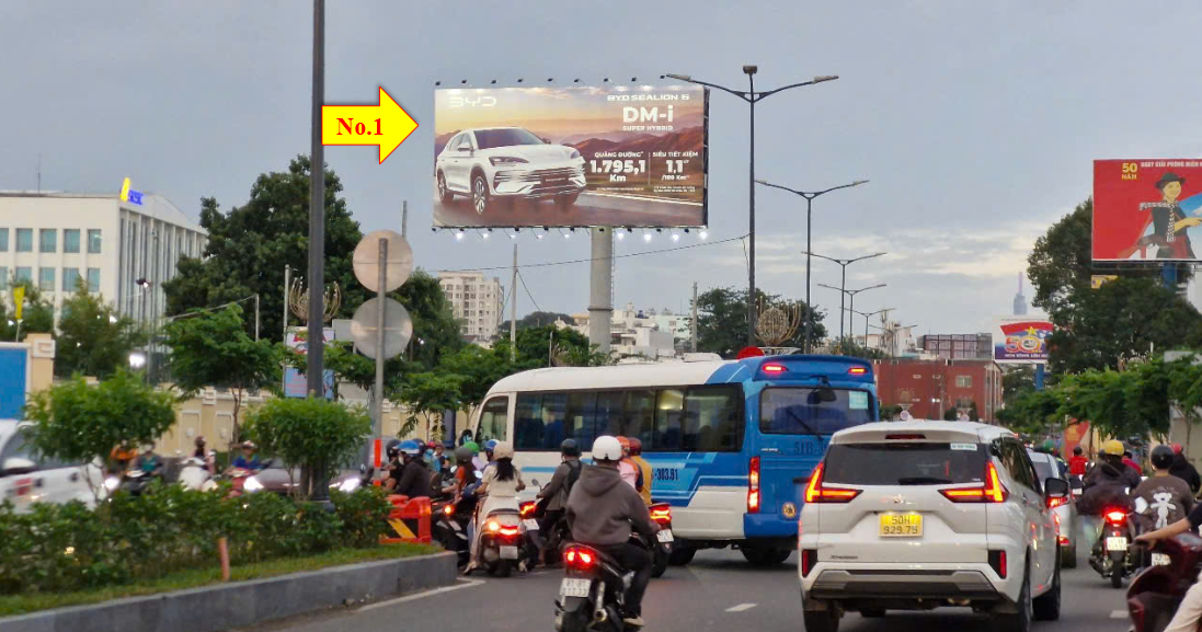Billboard Phan Thúc Duyện, Tân Bình